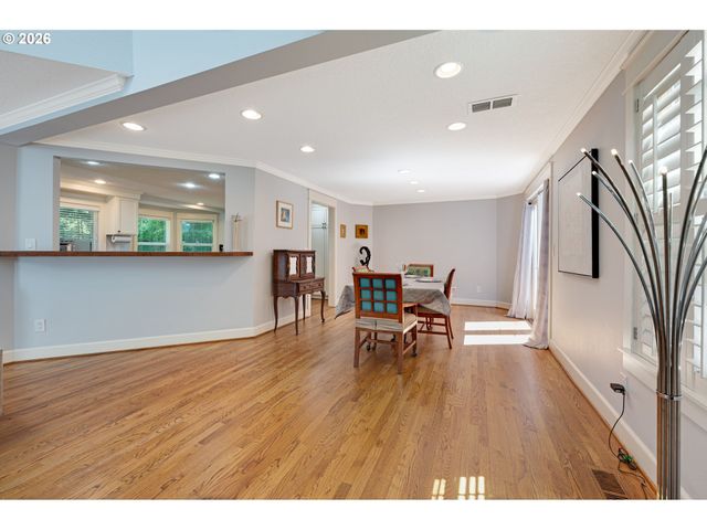 14221 DOLPH Ct, Lake Oswego, OR 97034
