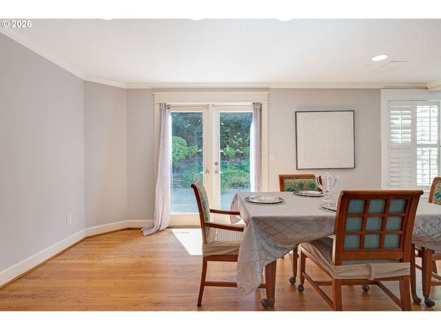 14221 DOLPH Ct, Lake Oswego, OR 97034