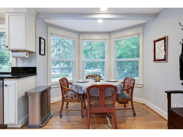 14221 DOLPH Ct, Lake Oswego, OR 97034