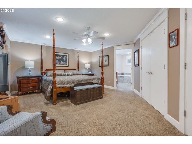 14221 DOLPH Ct, Lake Oswego, OR 97034
