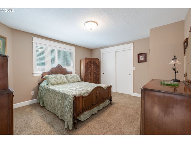 14221 DOLPH Ct, Lake Oswego, OR 97034