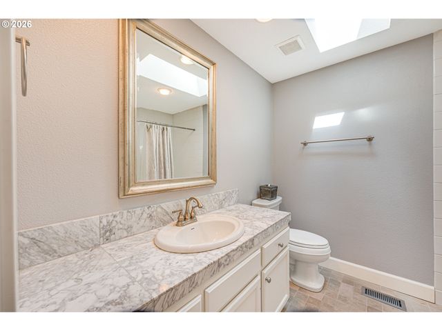 14221 DOLPH Ct, Lake Oswego, OR 97034