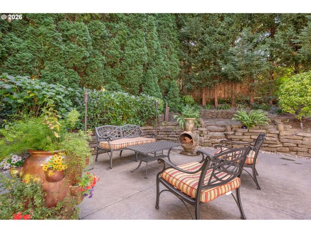 14221 DOLPH Ct, Lake Oswego, OR 97034