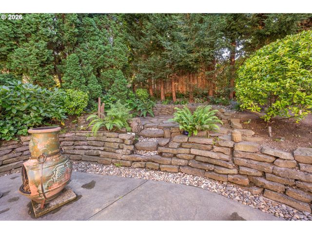 14221 DOLPH Ct, Lake Oswego, OR 97034