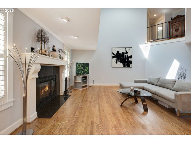 14221 DOLPH Ct, Lake Oswego, OR 97034