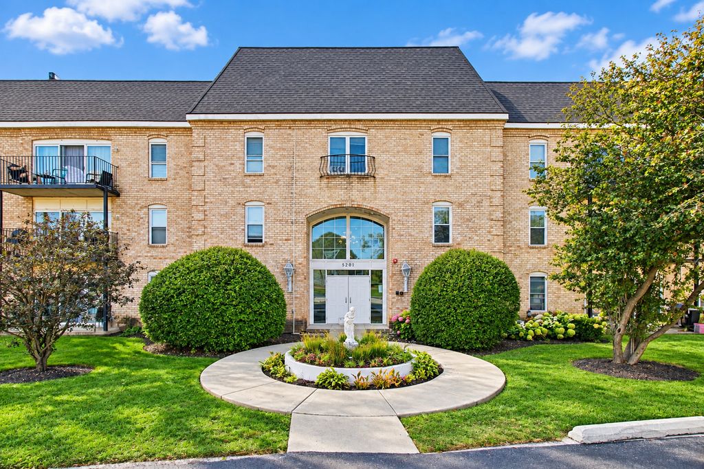 5201 CARRIAGEWAY Drive C210, Rolling Meadows, IL 60008 — exterior