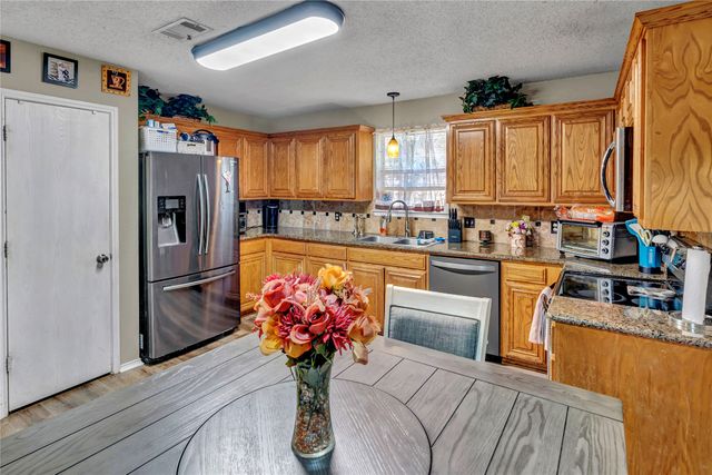 1707 Bertram Drive, Mansfield, TX 76063