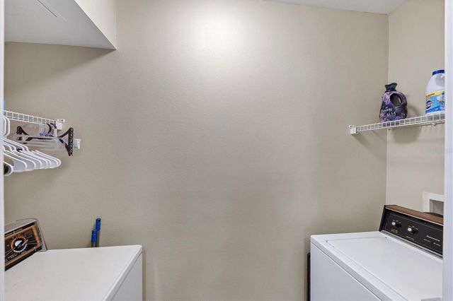 1015 VILLAGIO CIRCLE 202, Sarasota, FL 34237