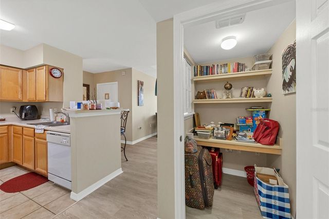 1015 VILLAGIO CIRCLE 202, Sarasota, FL 34237