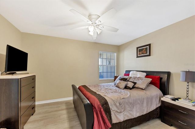 1015 VILLAGIO CIRCLE 202, Sarasota, FL 34237