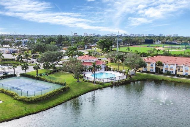 1015 VILLAGIO CIRCLE 202, Sarasota, FL 34237
