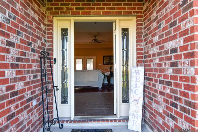121 Therease Drive, Vacherie, LA 70090