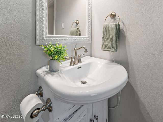 2655 Stewart Avenue, Minden, NV 89423