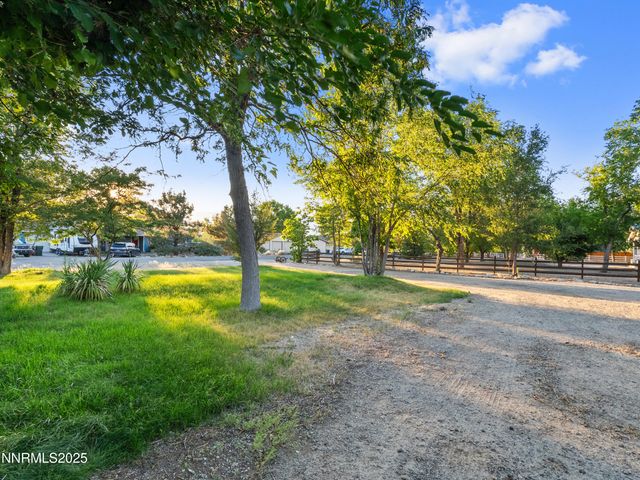 2655 Stewart Avenue, Minden, NV 89423