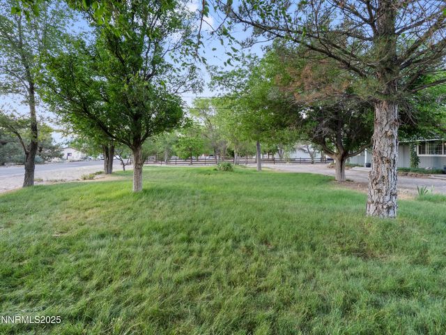 2655 Stewart Avenue, Minden, NV 89423