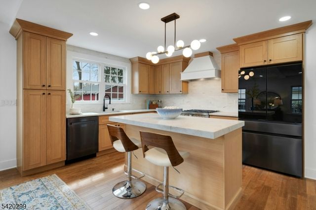 3 Laurel Pl, Glen Ridge Boro Twp., NJ 07028