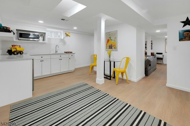 3 Laurel Pl, Glen Ridge Boro Twp., NJ 07028