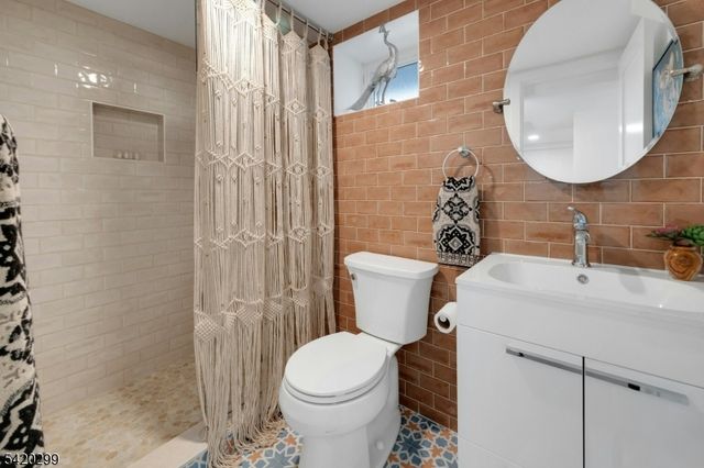 3 Laurel Pl, Glen Ridge Boro Twp., NJ 07028