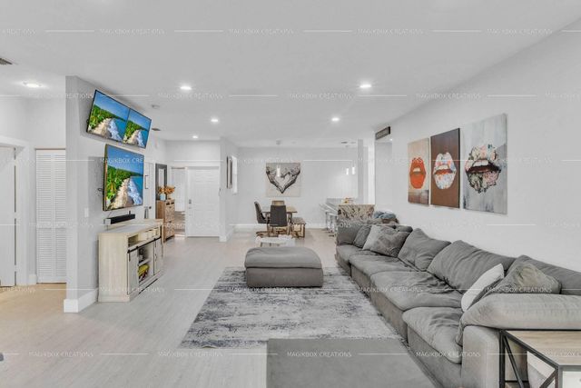 6752 Montego Bay Boulevard Unit C, Boca Raton, FL 33433