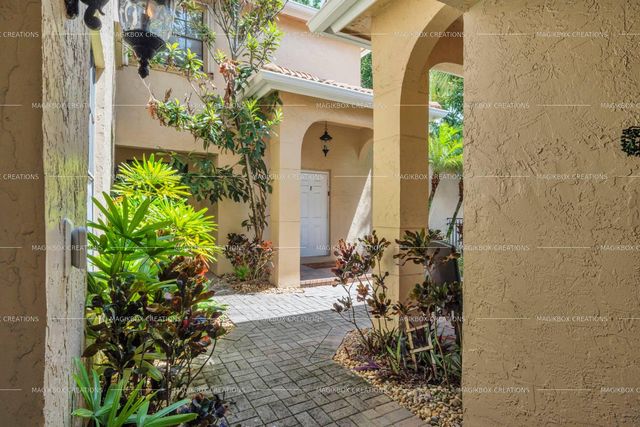 6752 Montego Bay Boulevard Unit C, Boca Raton, FL 33433
