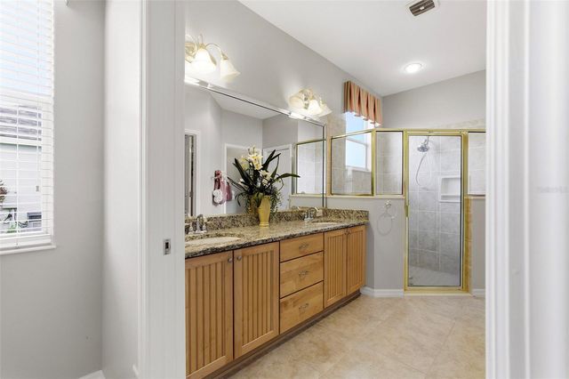 976 SHELLBARK WAY, The Villages, FL 32162