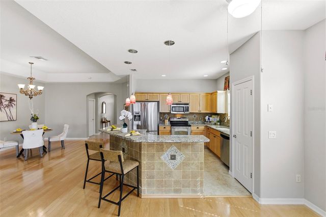 976 SHELLBARK WAY, The Villages, FL 32162