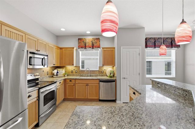 976 SHELLBARK WAY, The Villages, FL 32162