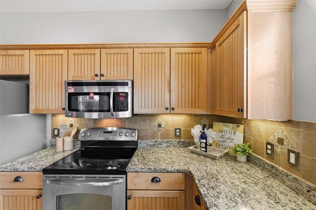 976 SHELLBARK WAY, The Villages, FL 32162