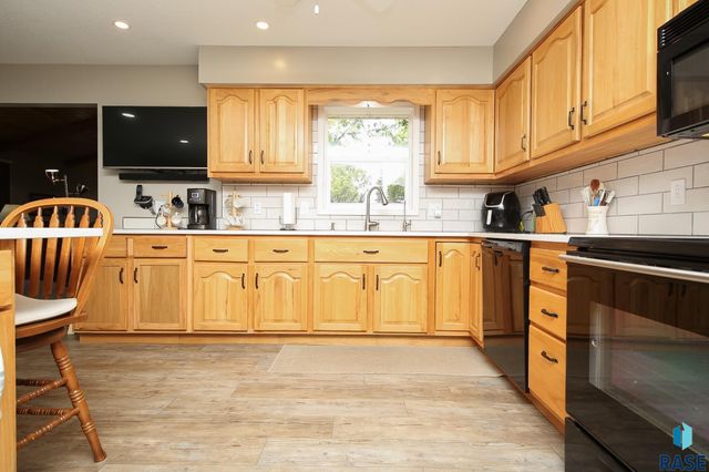 1601 E Sylvan Cir Circle, Brandon, SD 57005