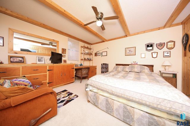 1601 E Sylvan Cir Circle, Brandon, SD 57005