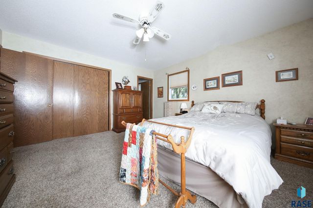 1601 E Sylvan Cir Circle, Brandon, SD 57005