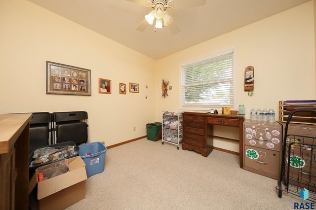 1601 E Sylvan Cir Circle, Brandon, SD 57005