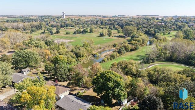 1601 E Sylvan Cir Circle, Brandon, SD 57005