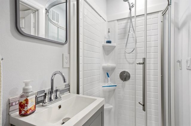 2265 NE 9th Avenue, Wilton Manors, FL 33305