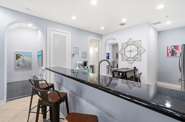 2265 NE 9th Avenue, Wilton Manors, FL 33305