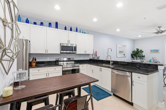 2265 NE 9th Avenue, Wilton Manors, FL 33305