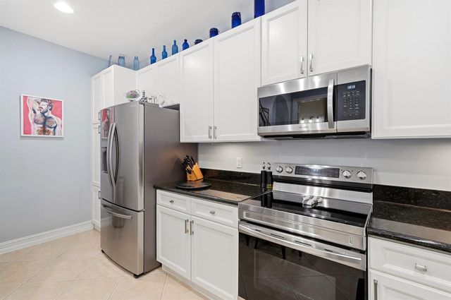 2265 NE 9th Avenue, Wilton Manors, FL 33305