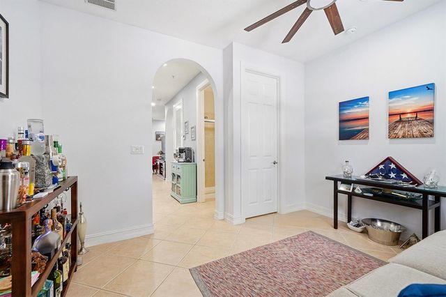 2265 NE 9th Avenue, Wilton Manors, FL 33305