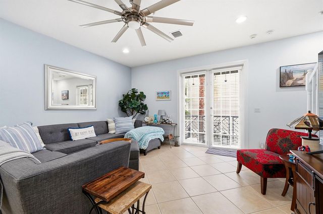 2265 NE 9th Avenue, Wilton Manors, FL 33305