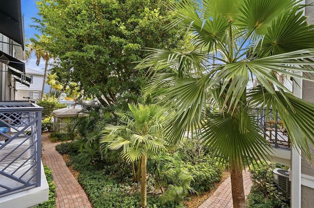 2265 NE 9th Avenue, Wilton Manors, FL 33305