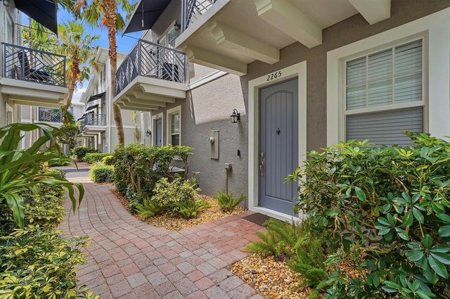 2265 NE 9th Avenue, Wilton Manors, FL 33305