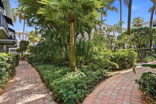 2265 NE 9th Avenue, Wilton Manors, FL 33305