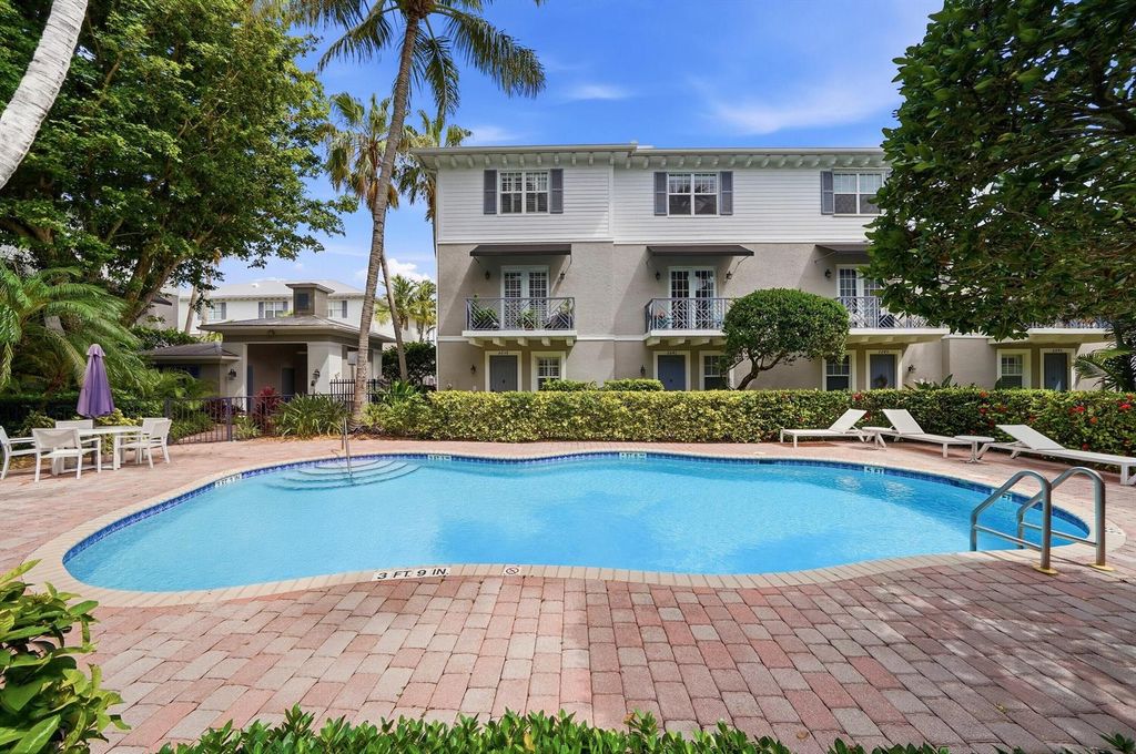 2265 NE 9th Avenue, Wilton Manors, FL 33305