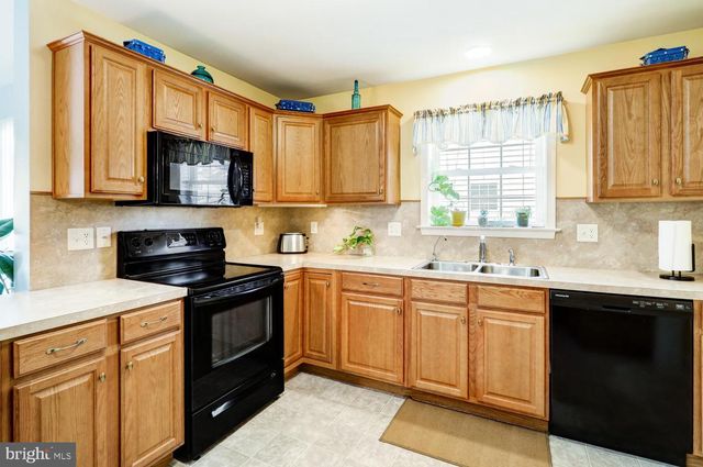 66 AGAPE DR, Ephrata, PA 17522