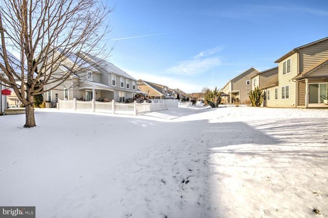 66 AGAPE DR, Ephrata, PA 17522