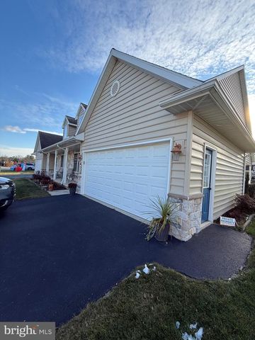 66 AGAPE DR, Ephrata, PA 17522