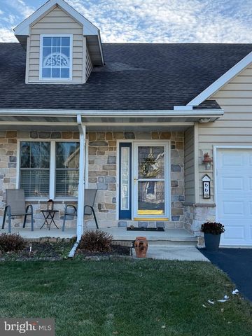66 AGAPE DR, Ephrata, PA 17522