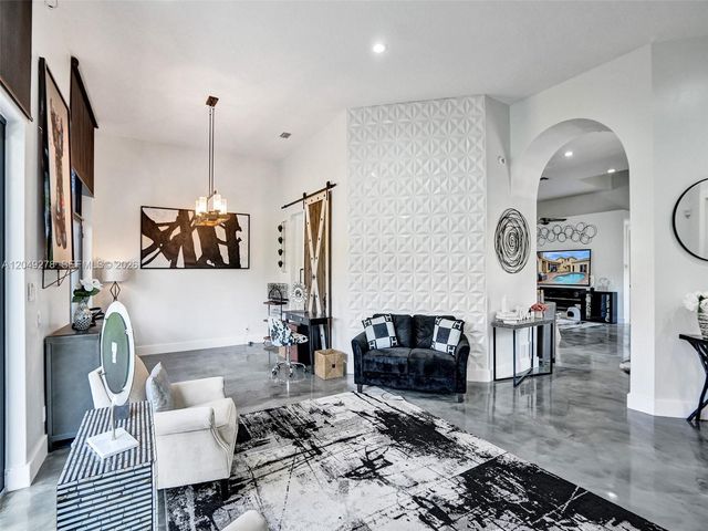 303 NW 119th Dr, Coral Springs, FL 33071