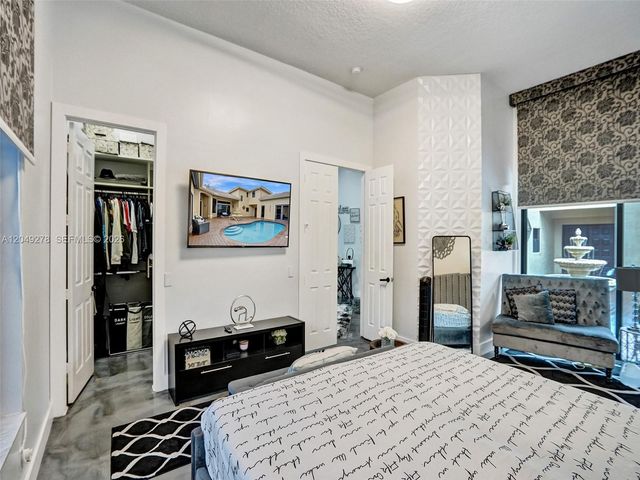303 NW 119th Dr, Coral Springs, FL 33071