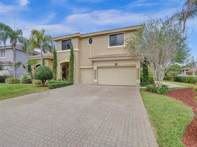 303 NW 119th Dr, Coral Springs, FL 33071
